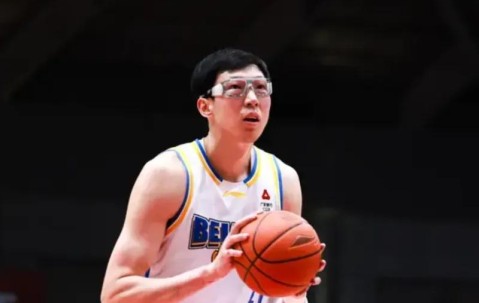 kaiyun体育-北京66-81惨败浙江 球员评价：3人及格，6人低迷